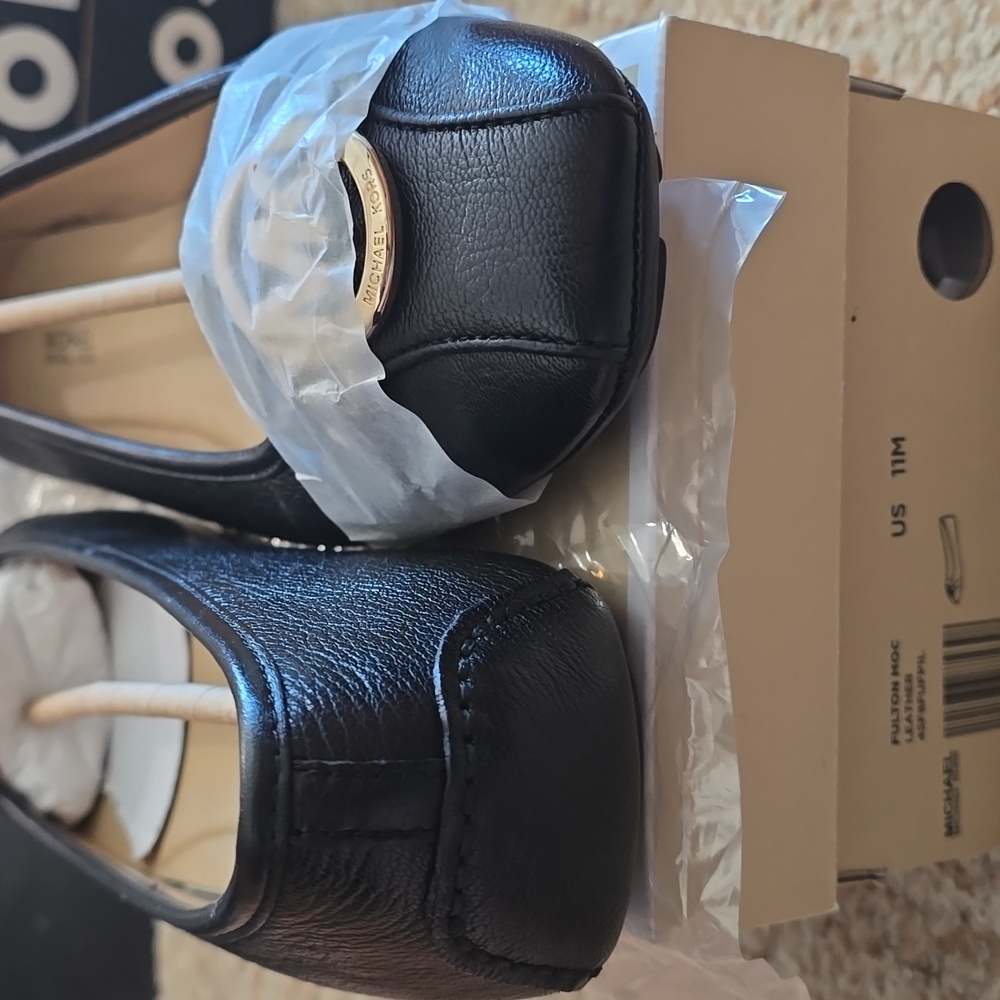 Michael Kors Fulton Black Moccasins with Gold Logo - Picture 3 of 7